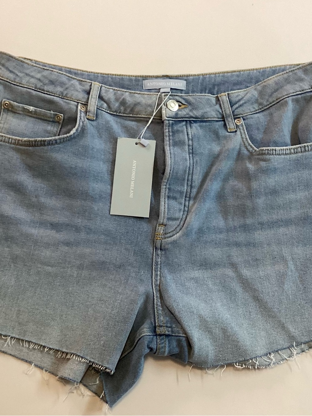 NWT Antonio Melani Light Blue Jean Shorts Dillard Plus Size 14 Stretch Casual